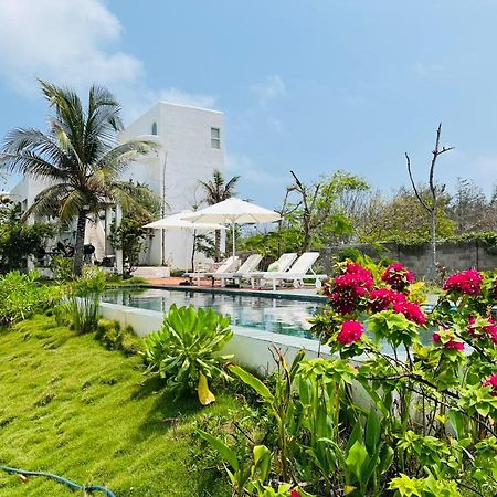 Ho Lan Retreat, Villa Mat Bien Danh Cho 8 Nguoi. Pho Tri Luaran gambar