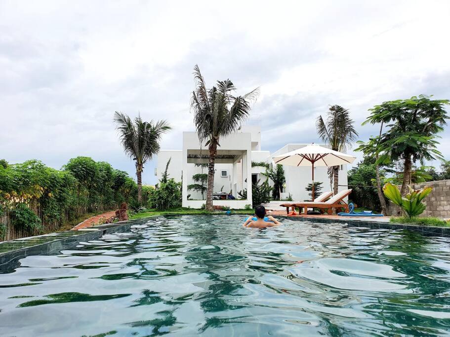 Ho Lan Retreat, Villa Mat Bien Danh Cho 8 Nguoi. Pho Tri Luaran gambar