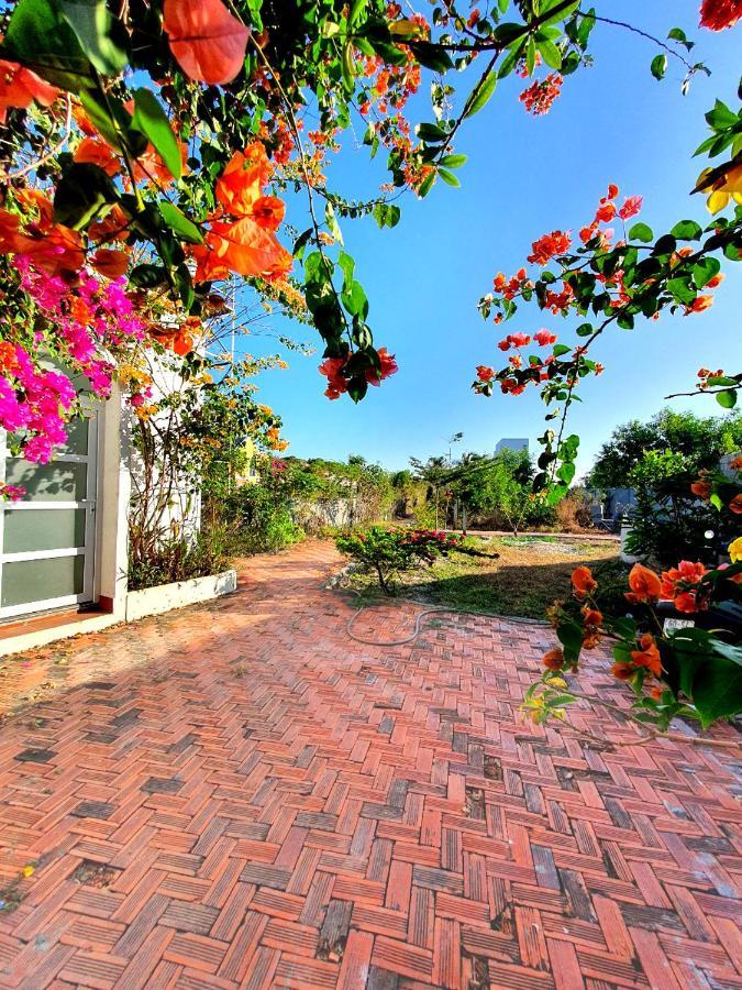 Ho Lan Retreat, Villa Mat Bien Danh Cho 8 Nguoi. Pho Tri Luaran gambar
